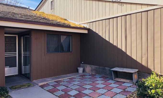 Bloomington House | Single Level Townhome 2 Bdrm 2 Bath Furnished Month to Month Rental