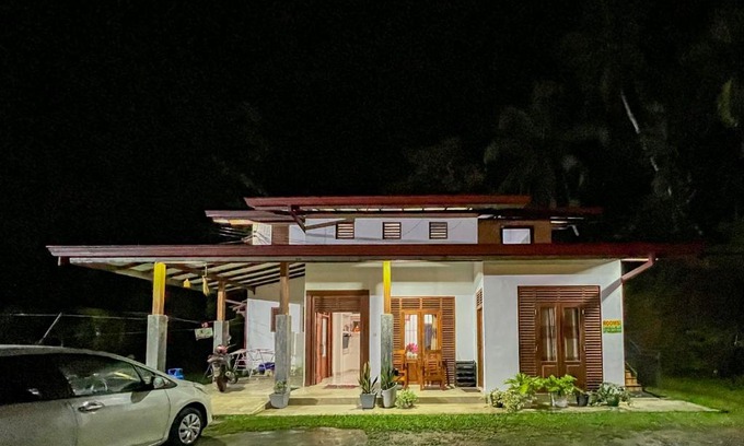 Nelluwa House | Sinharaja River Face holiday