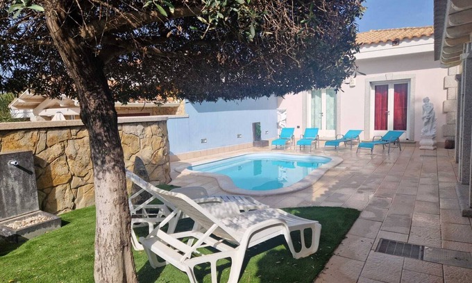 Cala Sinzias Villa | SINZIAS HOUSE WITH SWIMMING POOL 6 BEDS
