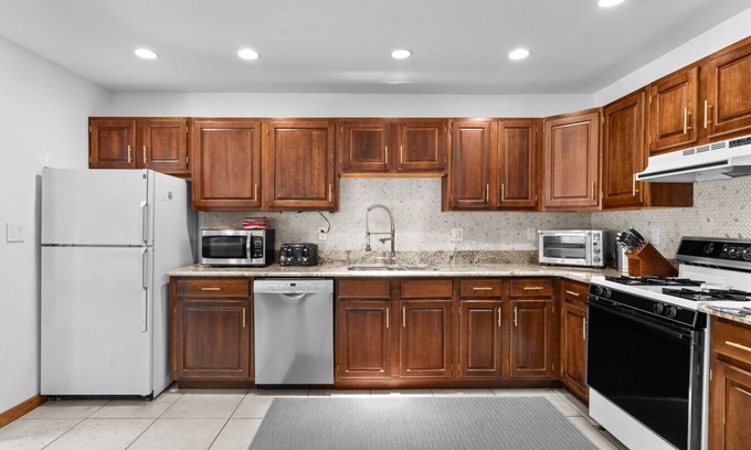 Highmount Cottage | Sip & Soak in the Heart of the Catskills