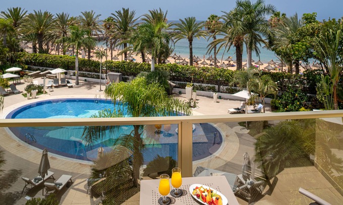 Arona Hotel | Sir Anthony Hotel