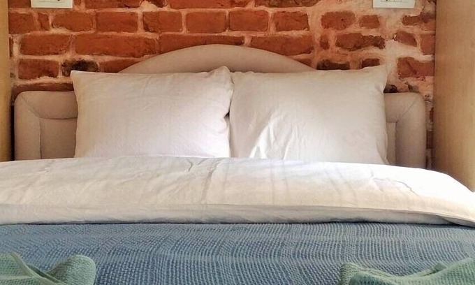 Centar Apartment | Sirma's Studio - Prime Center Artsy Cozy Apartment, Quiet, W/D, WiFi