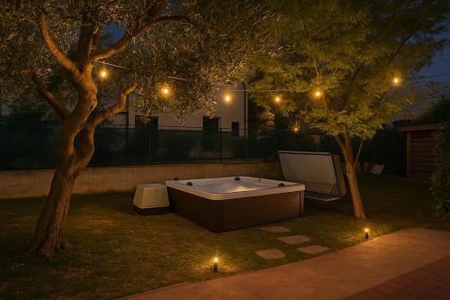 Colombare Apartment | Sirmione - Jacuzzi, Garden & BBQ
