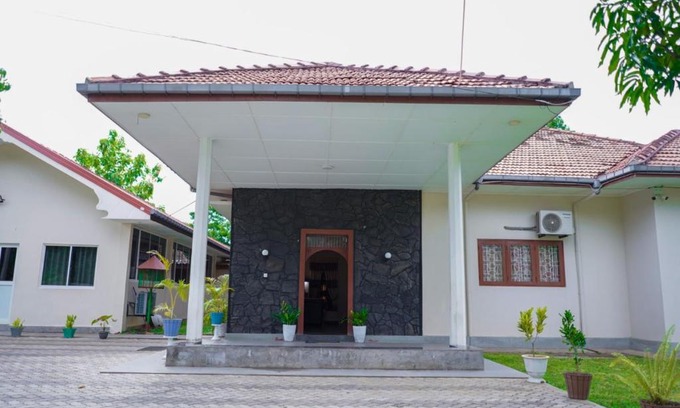 Jaffna House | Sivastan Guest House and Function Hall
