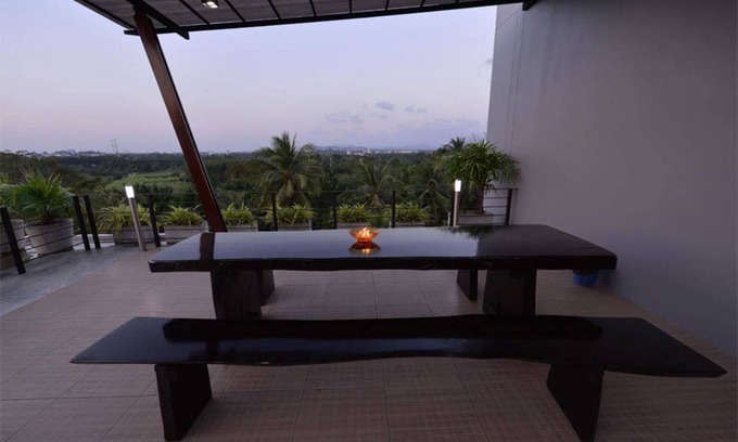 Trang Hotel | Sixty Six Place Hotel