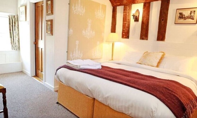 Henfield Hotel | SK George Hotel