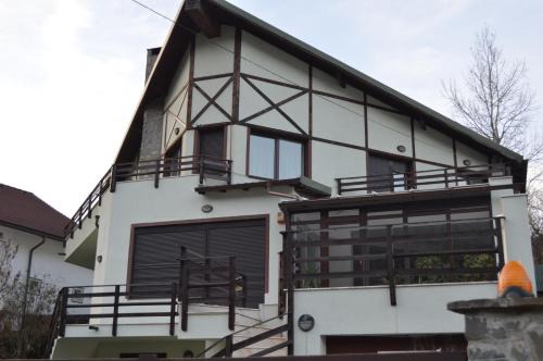 Azuga Villa | Ski & Adventure Vila