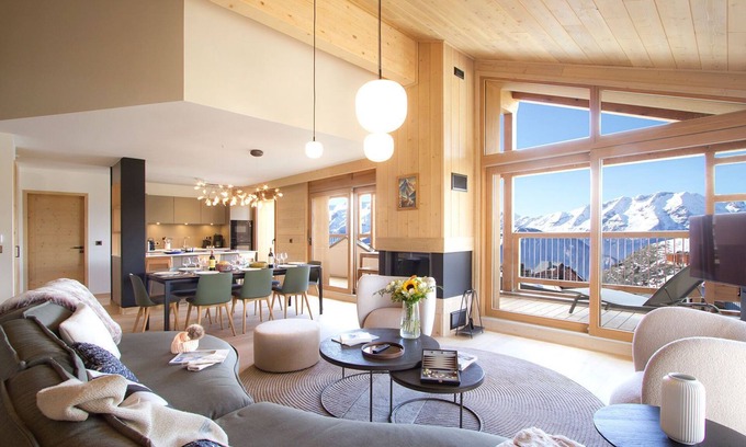 Bergers Condo | Ski aux pieds ! Beau T5 duplex avec accès piscine