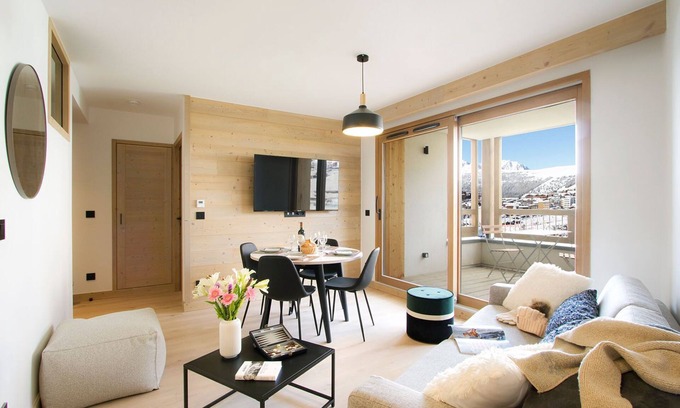 Bergers Condo | Ski aux pieds, vue sur la montagne, accès piscine