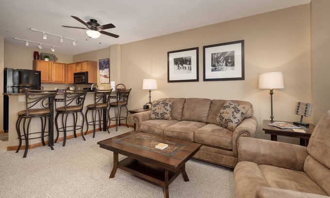 Winter Park Condo | Ski In/Out -Winter Park - Steps to Gondola - Hot Tubs - Lockers - Sleeps 4