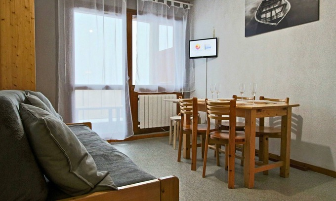 Chamrousse Apartment | Ski-in/Ski-out 2-Room Apt, Sleeps 6, South-Facing Terrace