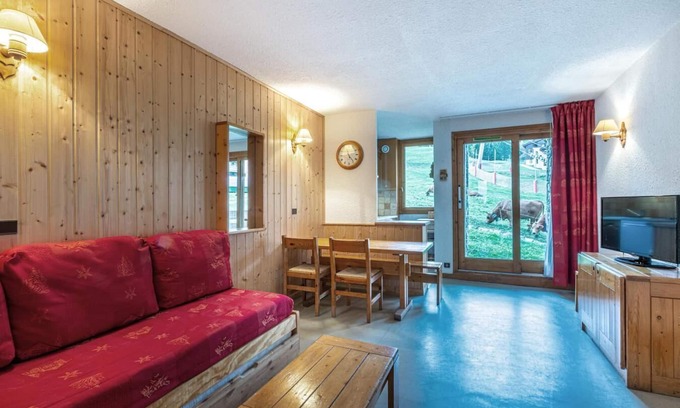 Les Avanchers-Valmorel Apartment | Ski-in/ski-out & foot of the slopes, 1st floor, view ski slopes, terrace, tv, ski locker, 33m²