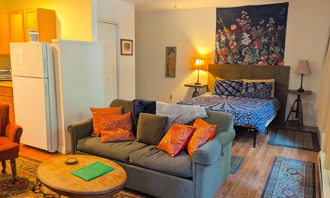 Mazama Apartment | Ski-In Ski-Out Studio, near Mazama Store and trail system