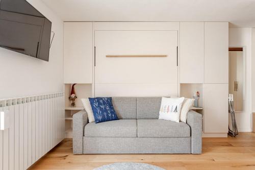 Tarvisio Apartment | Ski Piste & Terrace Studio - Central with Parking