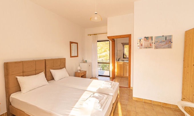 Nea Skioni Apartment | Skioni Studio Double Room with Sea View