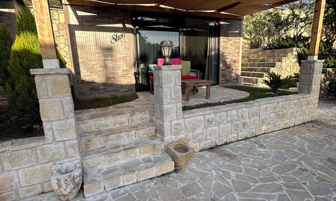 Kfardebian House | sky and sea cabins(Stivo cabin)