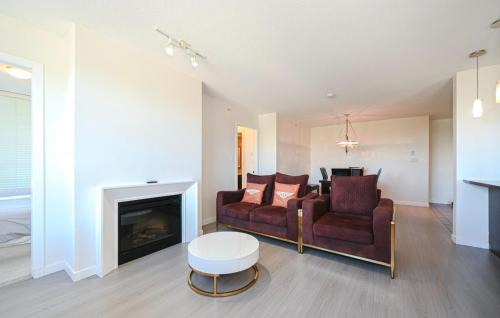 Port Coquitlam Apartment | Skyline Peak, Entire Private Guest Suite