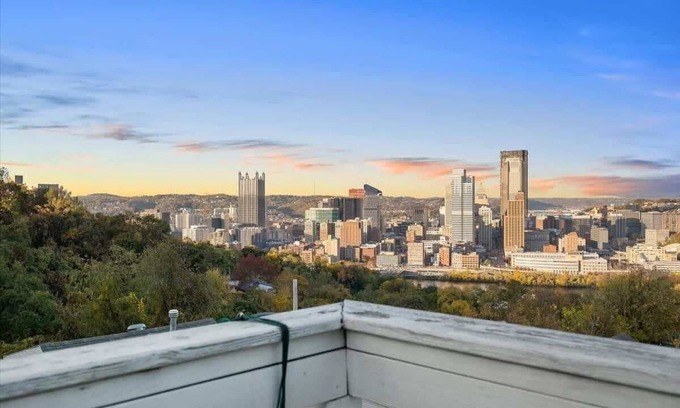 Mount Washington Apartment | Skyline Serenity Retreat