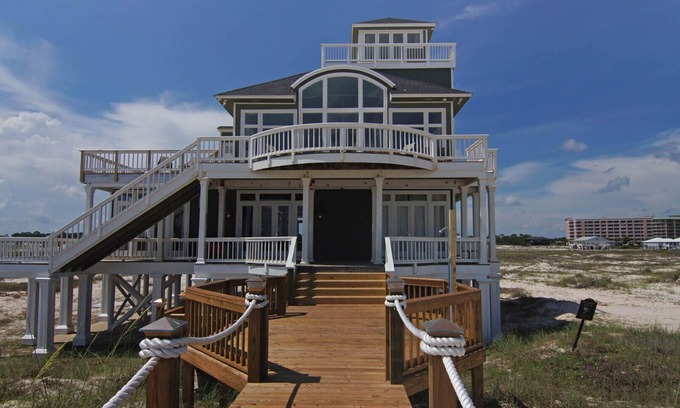 Fort Morgan House | SkyWalk Lodge. Gulf-front architect-designed beach home.