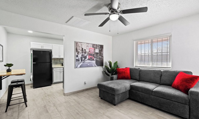 Biggs Field Apartment | Sleek 2-Bed 1-Bath Centrally Located