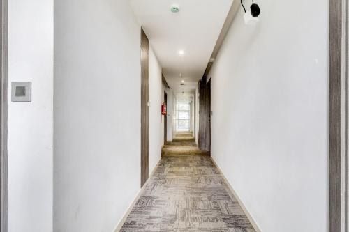 Yelahanka Hotel | Sleek Townhouse Galexia Hotel and Resorts