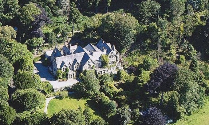 Ladock Apartment | Sleep 10 with fantastic views, large penthouse apartment in Ladock, Cornwall