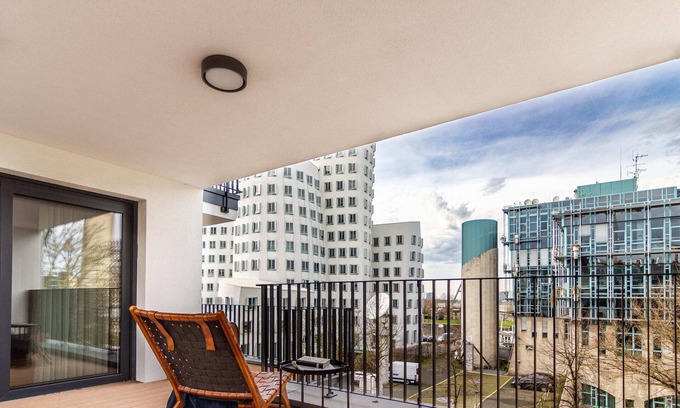Unterbilk Condo | Sleep Inn Medienhafen Suites