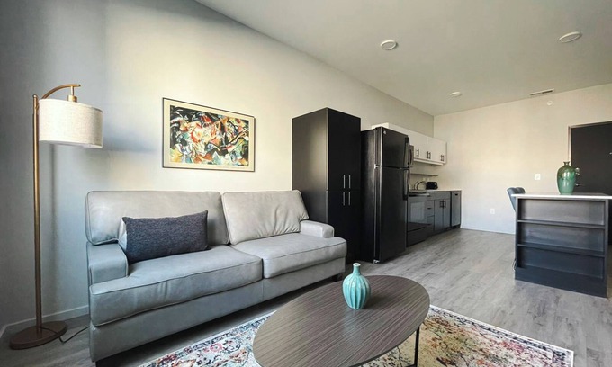 Downtown Omaha Apartment | Sleepover: Peaceful 1BD/1BA + Gym - Downtown Omaha