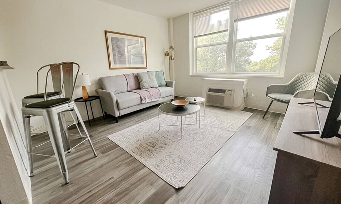 Avondale Apartment | Sleepover: Pristine 1BD/1BA + Gym - Cincinnati