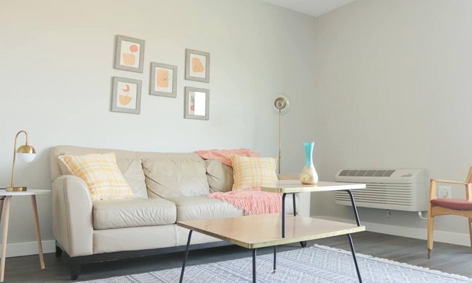 Downtown Des Moines Apartment | Sleepover: Tranquil 1BD/1BA - Downtown Des Moines