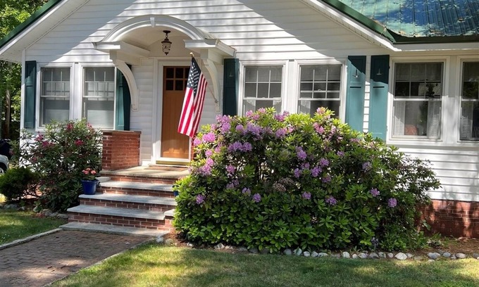 Sebago House | Sleeps 12 and just steps away from Sebago Lake