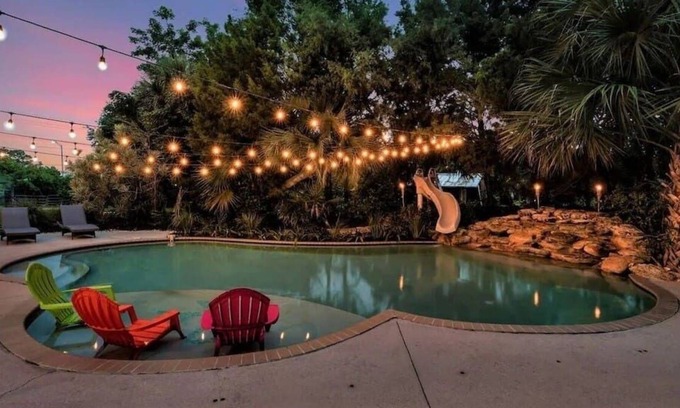Greenacres House | Sleeps 15 - Hidden Bleu Tropical Mansion