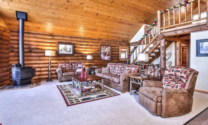 St Germain House | Sleeps 18 | Private Dock | 5 BR | 3BA | Kayaks