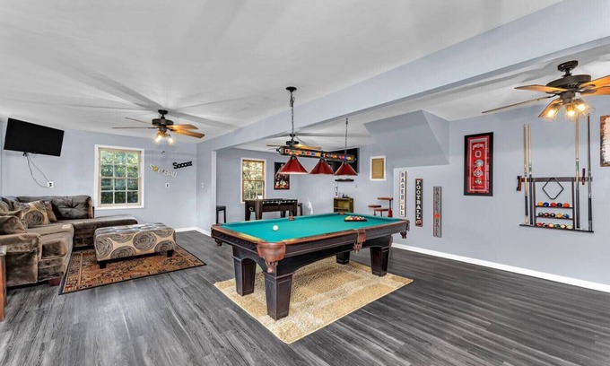 Augusta Apartment | Sleeps 20! Hot Tub - Walk to the Masters - Game Room - Gym