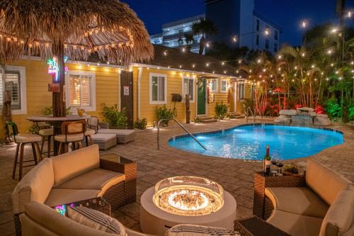 Madeira Beach Villa | Sleeps 24 Steps to the Beach Heated Pool 7BR 7BA