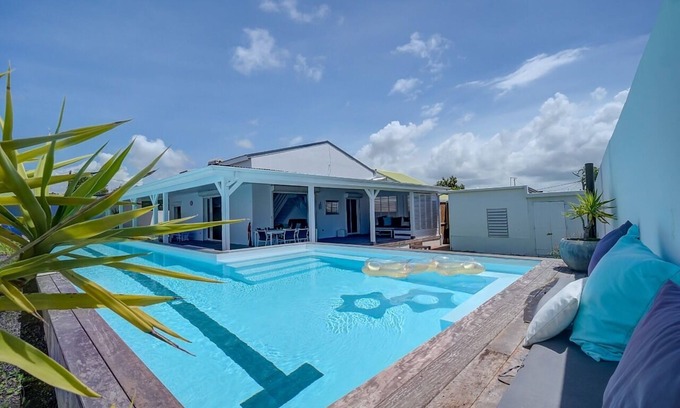 Baie-Mahault Villa | SLOANE VILLA WITH SWIMMING POOL