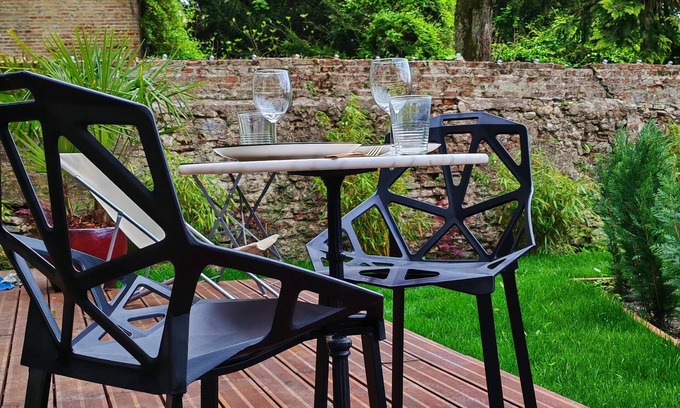 Laon Apartment | Slow Tourism in the historic center of Laon: Terrace, Garden and Bbq