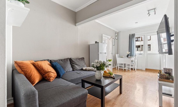 Majorstua Apartment | Small and cheap - 6 ppl - Super central - Balcony