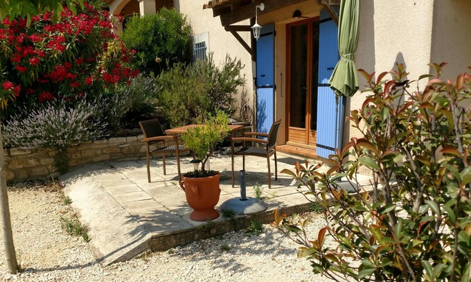 La Roque-sur-Ceze Apartment | Small apartment on the ground floor of a villa