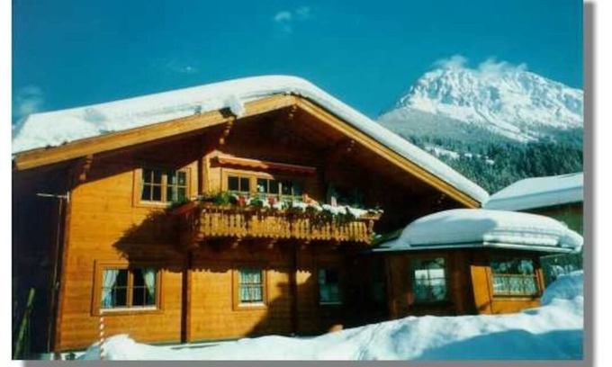 Kleinarl Cabin | Small apartment 2-4 pers, wooden log cabin, cozy, quiet, sunny, close to the center
