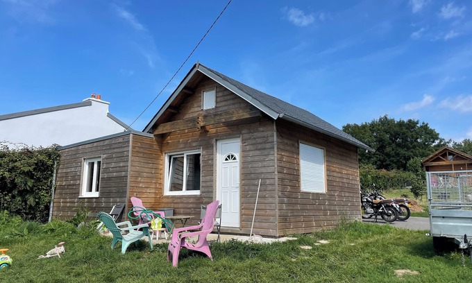Roscanvel Ski Chalet | Small chalet near the sea
