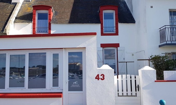 Treffiagat House | Small Fisherman's House 5 minutes walk from the beaches, opposite the port of Guilvinec