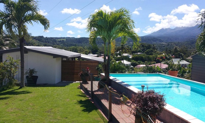 Goyave House | Small house swimming pool very beautiful mountain view 2 bedrooms