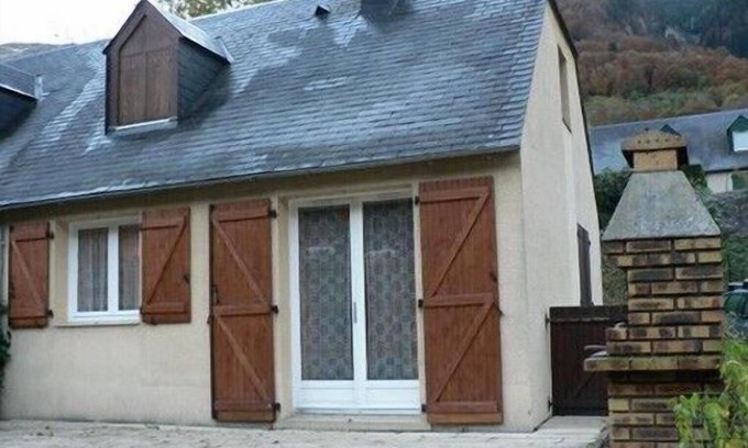 Cauterets Ski Chalet | Small semi-detached chalet cauterets