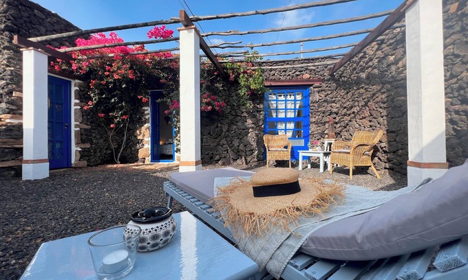 Uga Cottage | Small, stylishly furnished finca with two private secluded gardens