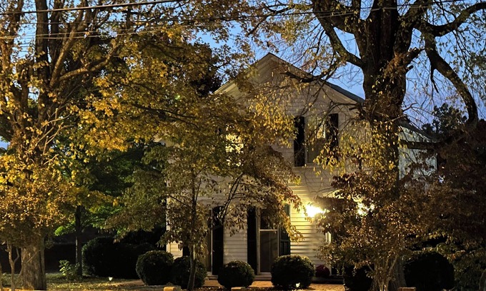 Keysville House | Small Town Charm - Close to Hampden-Sydney College and Longwood University