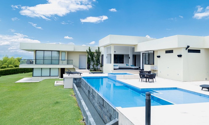 Pueblo Tapao Villa | Smart House 1 km from the Coffee Park with Jacuzzi Wi-Fi