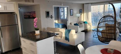 Saskatoon Downtown Apartment | Smart Stylish Downtown Condo- 2 bedrooms