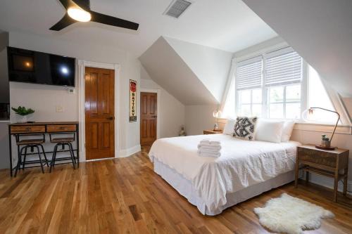 Five Points Apartment | Smiths Crescendo