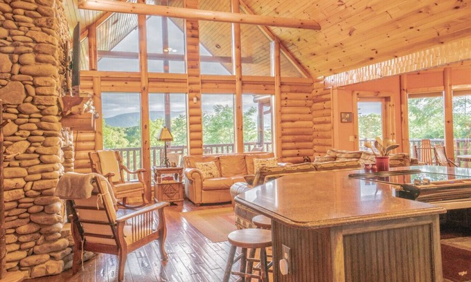 Dandridge Cabin | Smoke Rise Lodge · Lake Front, Luxury Cabin, Hot Tub, Great Views